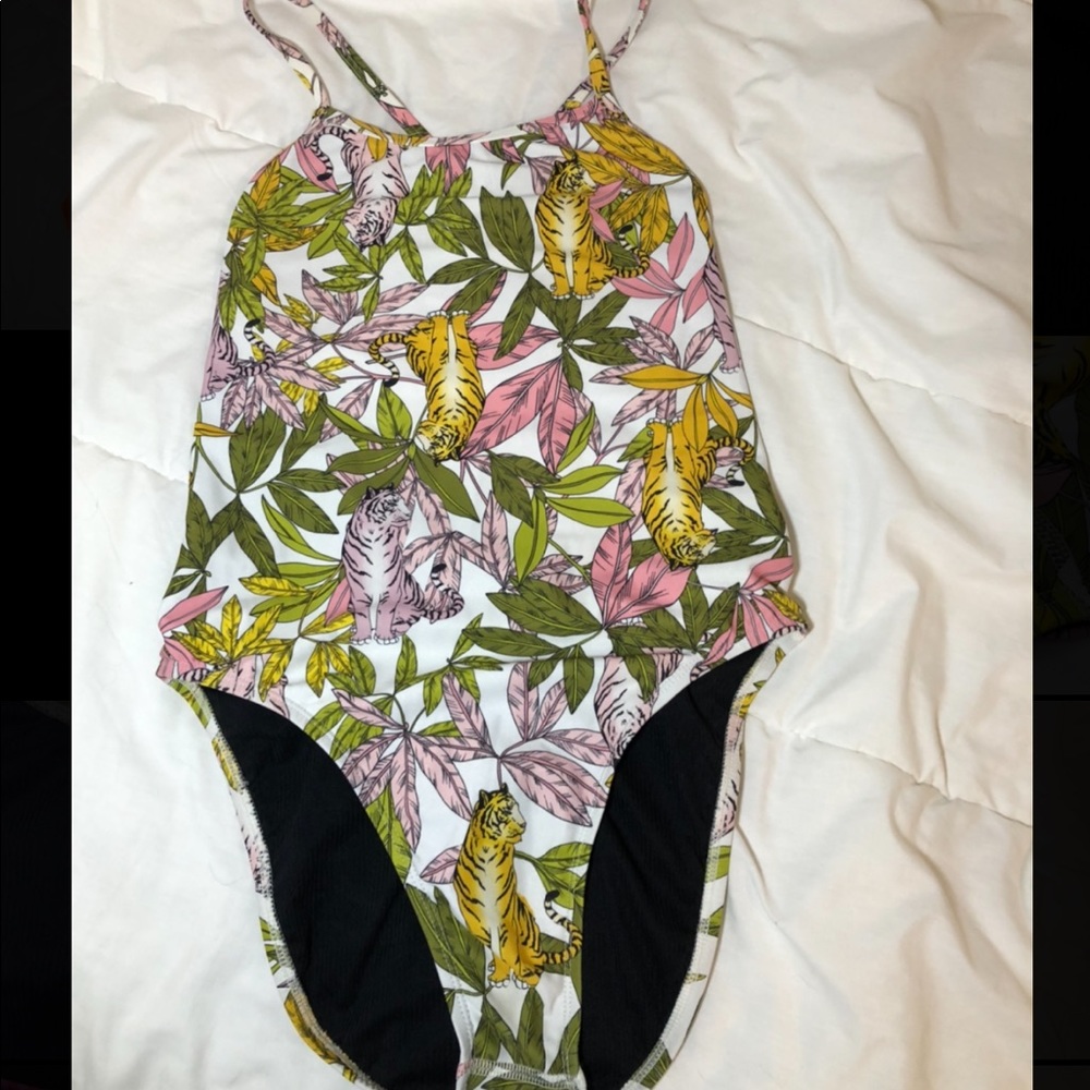 tiger and leaf print